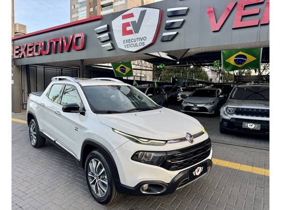 FIAT TORO 2.0 16V TURBO DIESEL VOLCANO 4WD AT9 FIAT TORO 2.0 16V TURBO DIESEL VOLCANO 4WD AT9